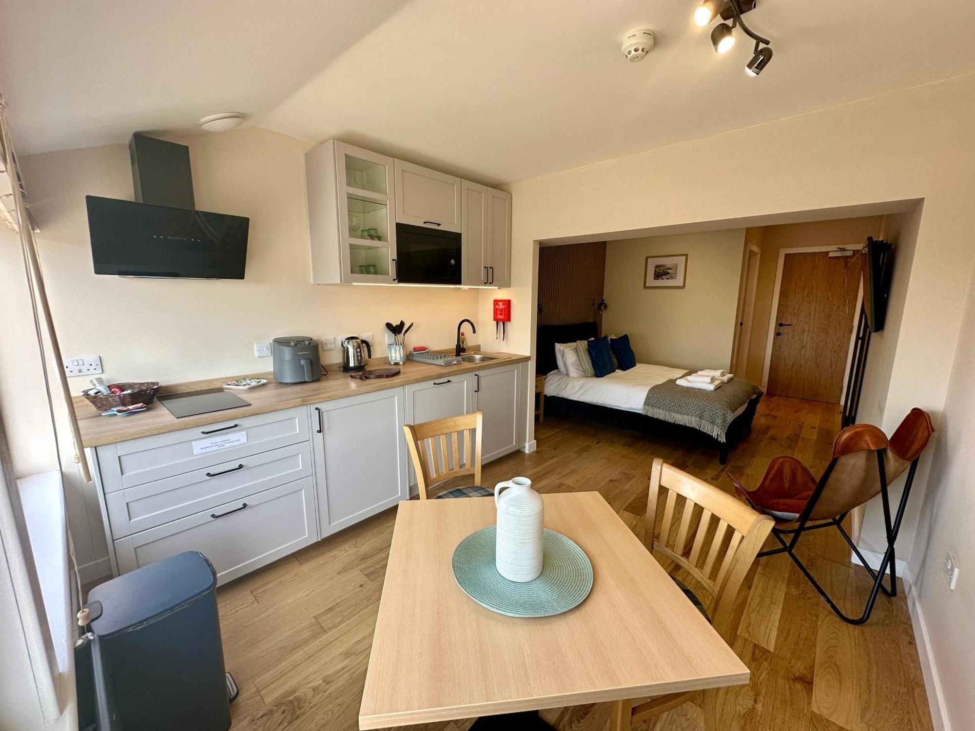 The Hebridean - Rooms & Apartments Broadford (Isle of Skye) Esterno foto