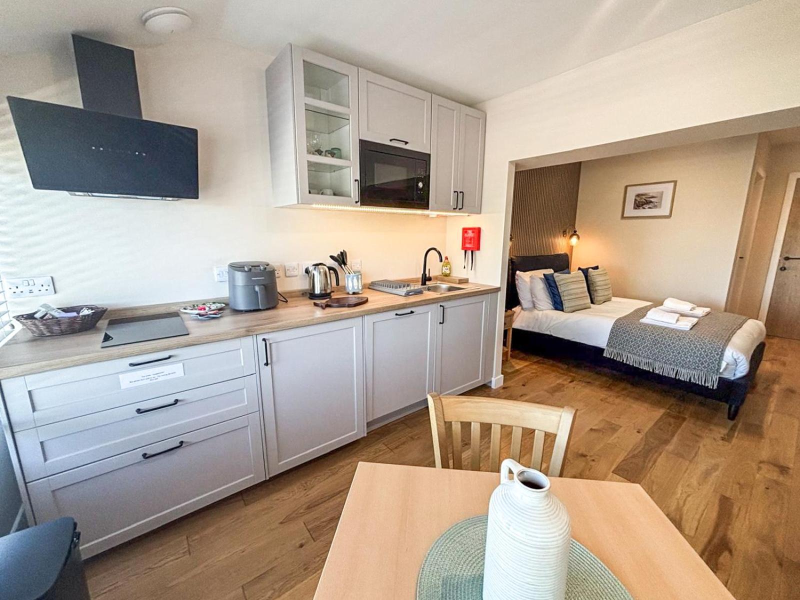 The Hebridean - Rooms & Apartments Broadford (Isle of Skye) Esterno foto